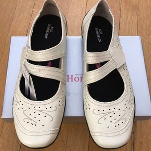 Ros Hommerson Chelsea Winter White 10W New